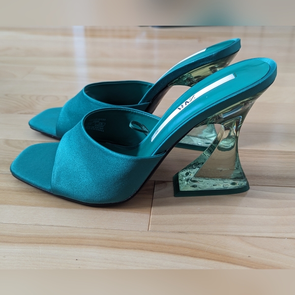 Zara Block Heels - Emerald Green - Picture 1 of 11